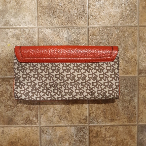 DKNY Jacquard Fabric Convertible Leather Clutch Logo Bag. - Picture 5 of 8